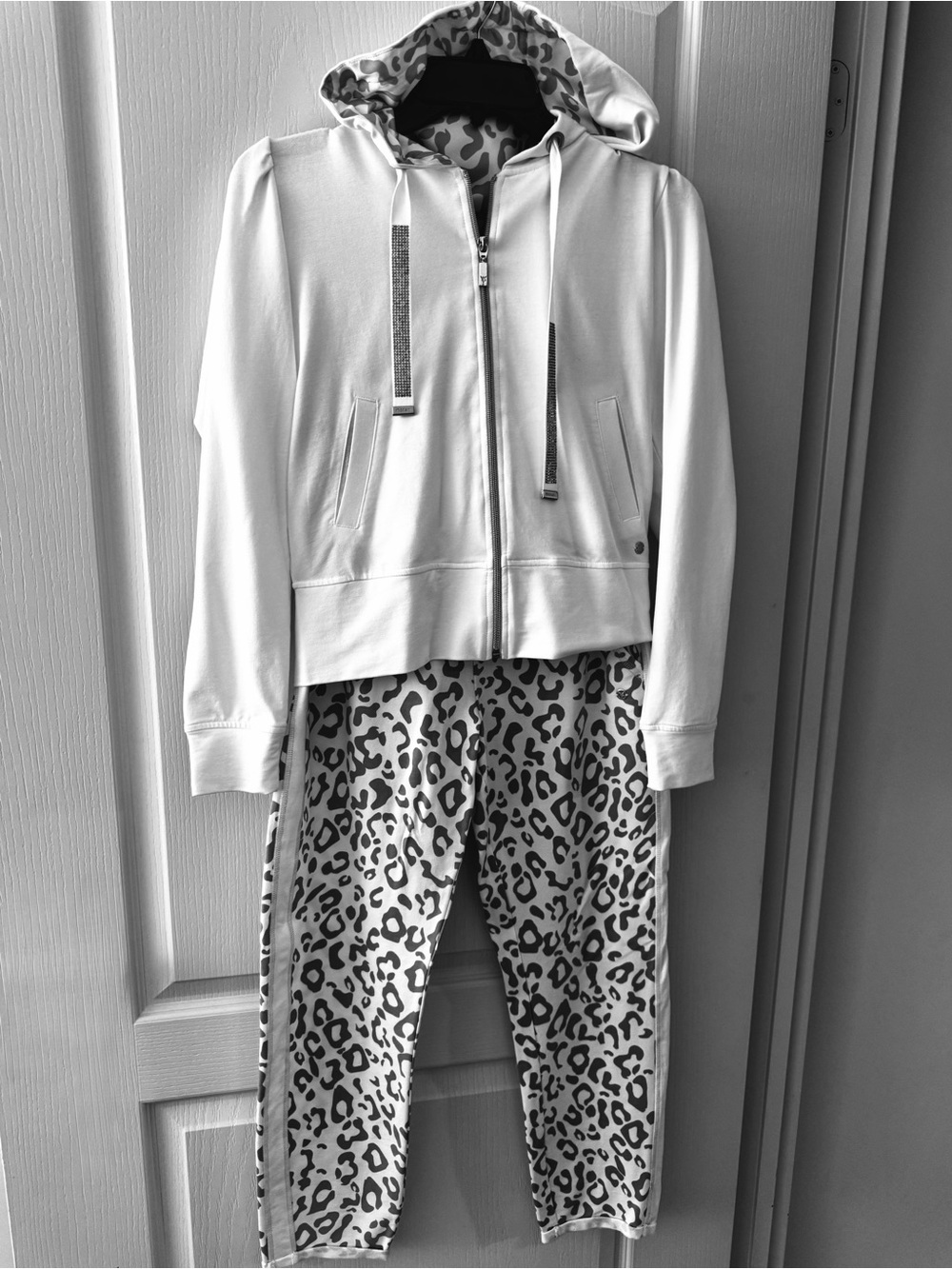 Monari Leopard Print Matching Track Set Hoodie & Joggers Rhinestone Detail Sz 4